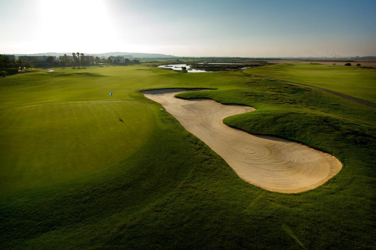 The Residence Tunis Гамарт Екстериор снимка Golf course at the Four Seasons Resort