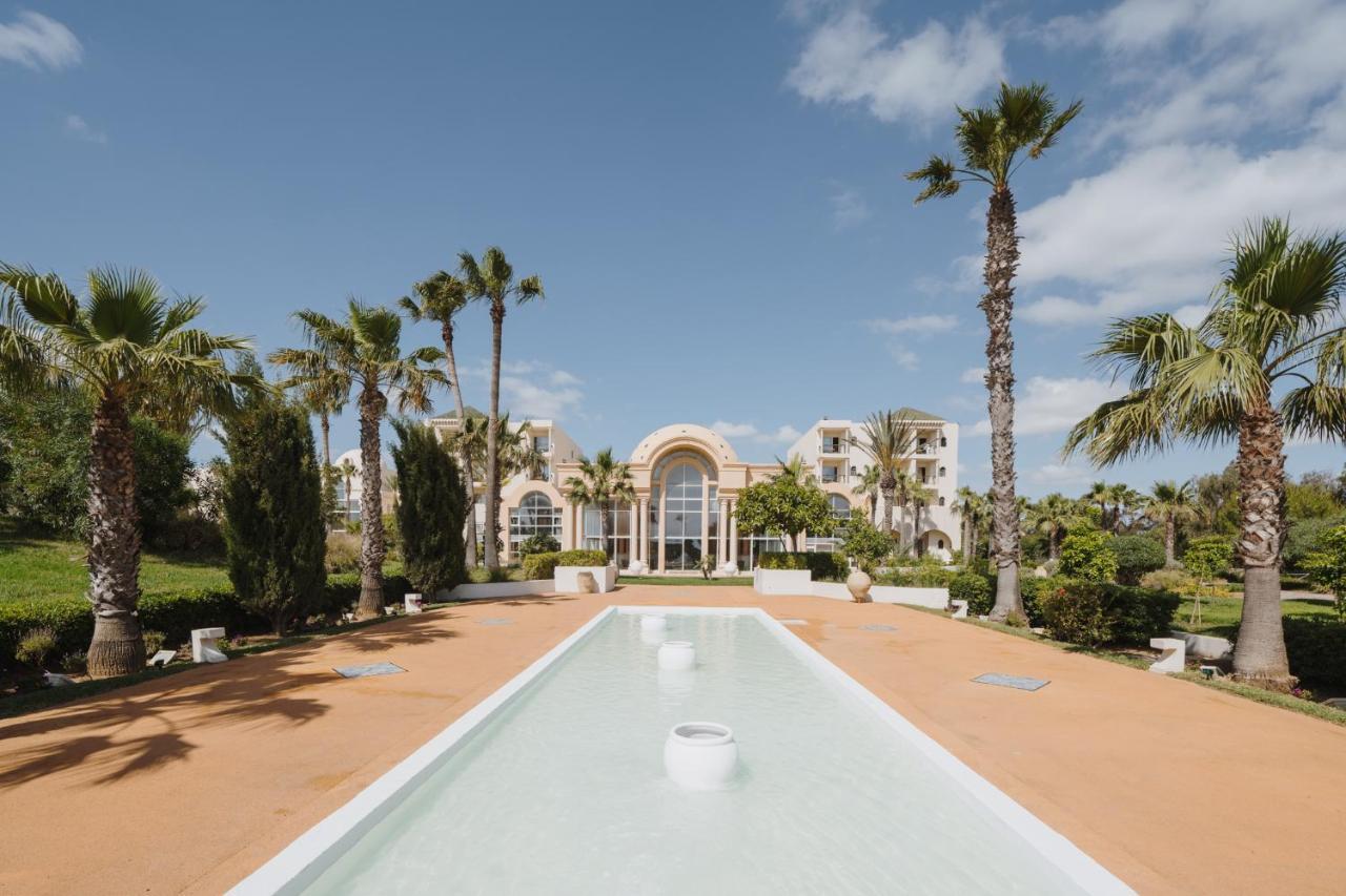 The Residence Tunis Гамарт Екстериор снимка The Royal Gardenia Hotel