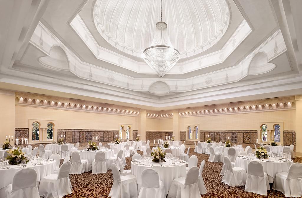 The Residence Tunis Гамарт Екстериор снимка The ballroom at the Jumeirah Palace